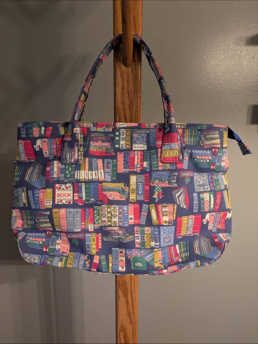 Sagefinds A Book Lover's Tote Bag